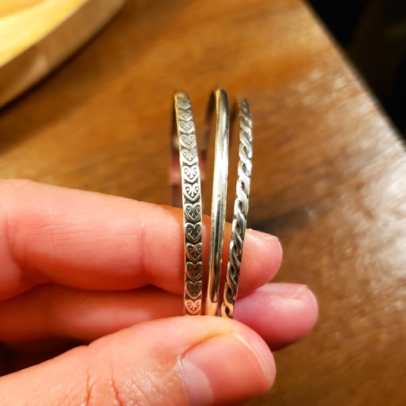 Set of 3 Vintage Sterling Silver Bangle Bracelets - Picture 3 of 9
